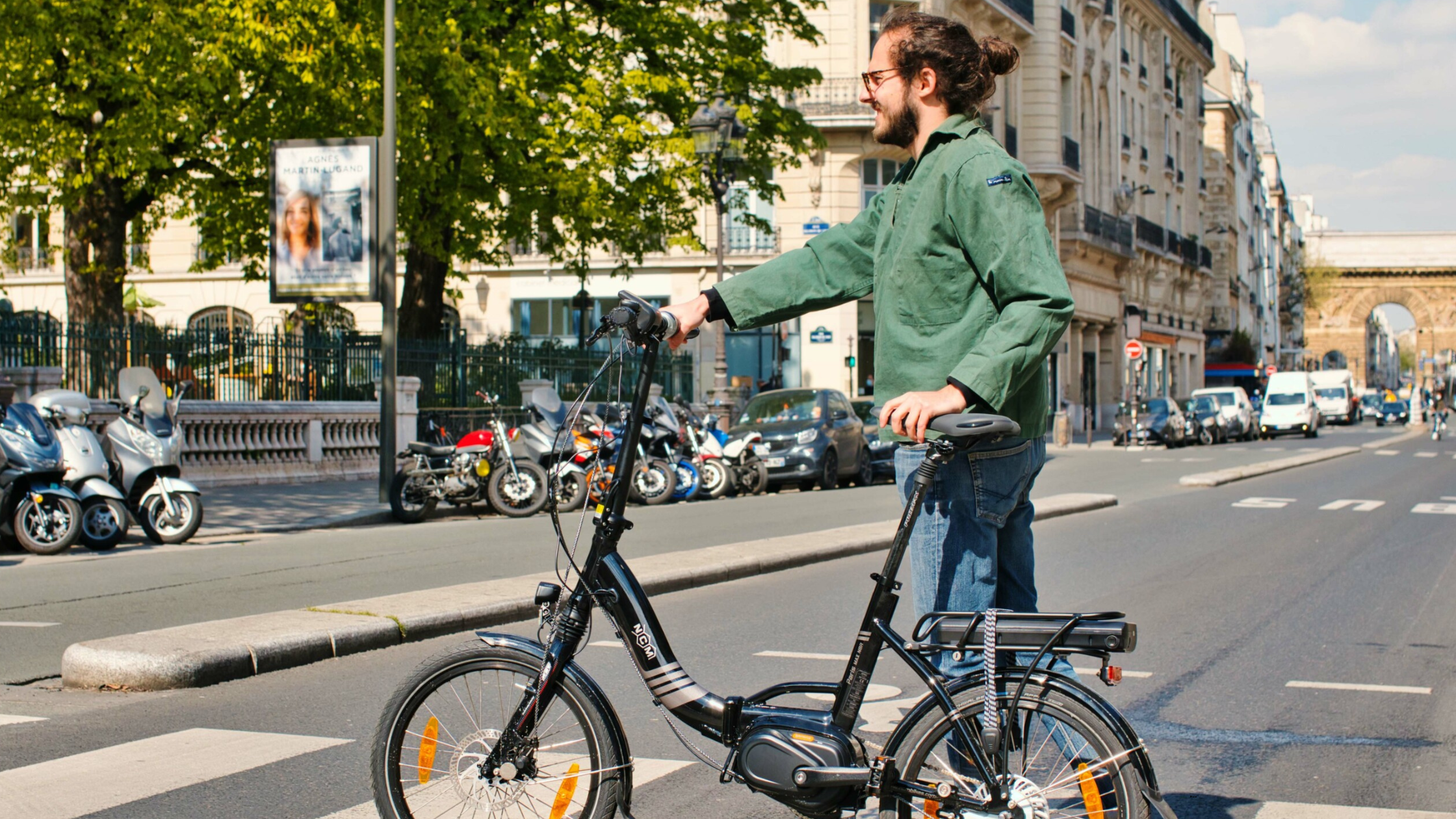 Pourquoi choisir un vélo électrique pliant en ville ? Les 3 grands atouts.
